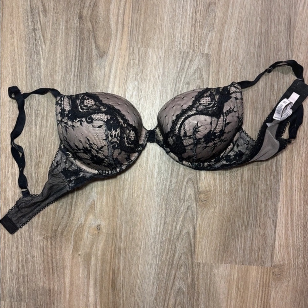 VS Lace T-shirt Bra
